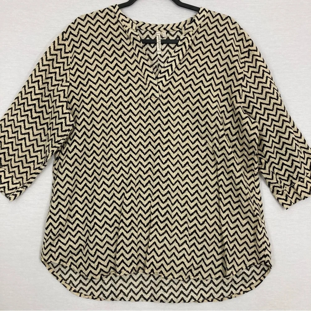 Grand &‎ Greene Black Cream Chevron Linen Blend V Neck Pullover Blouse XL
